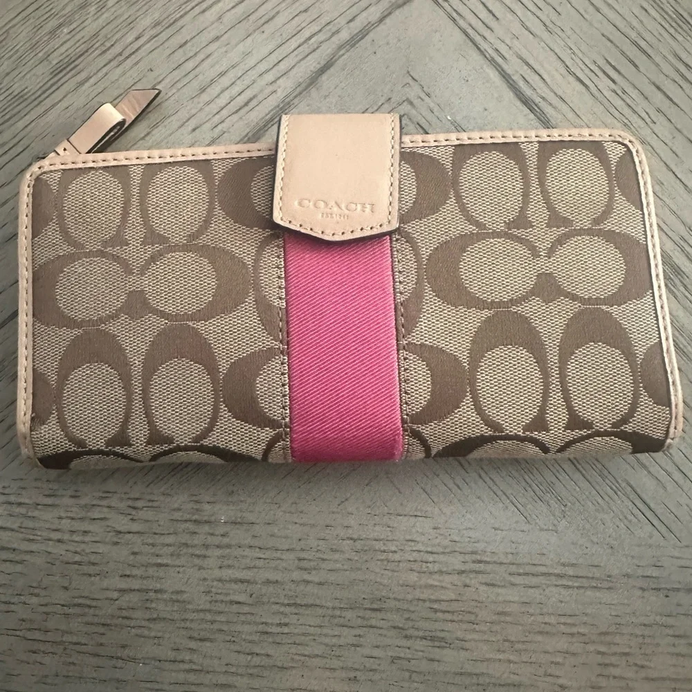 Coach Tan and Pink Signature Bag and Wallet Set - Picture 4 of 5
